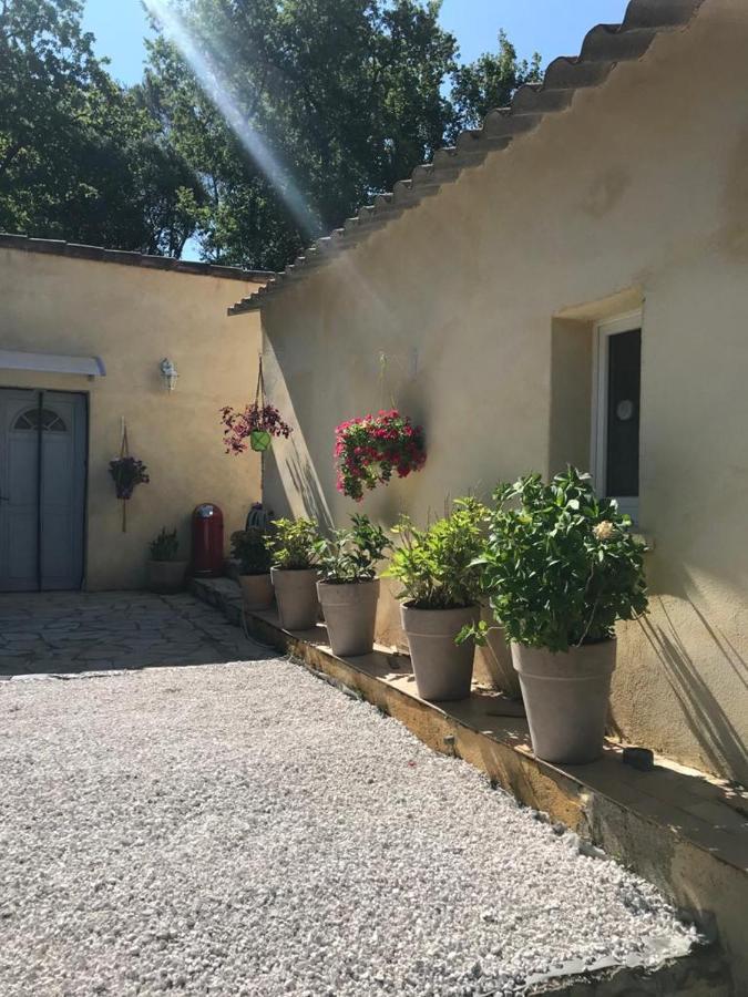 L'Escapade. Entre Aix Et Marseille, Studio Pleine Nature. Fuveau Esterno foto
